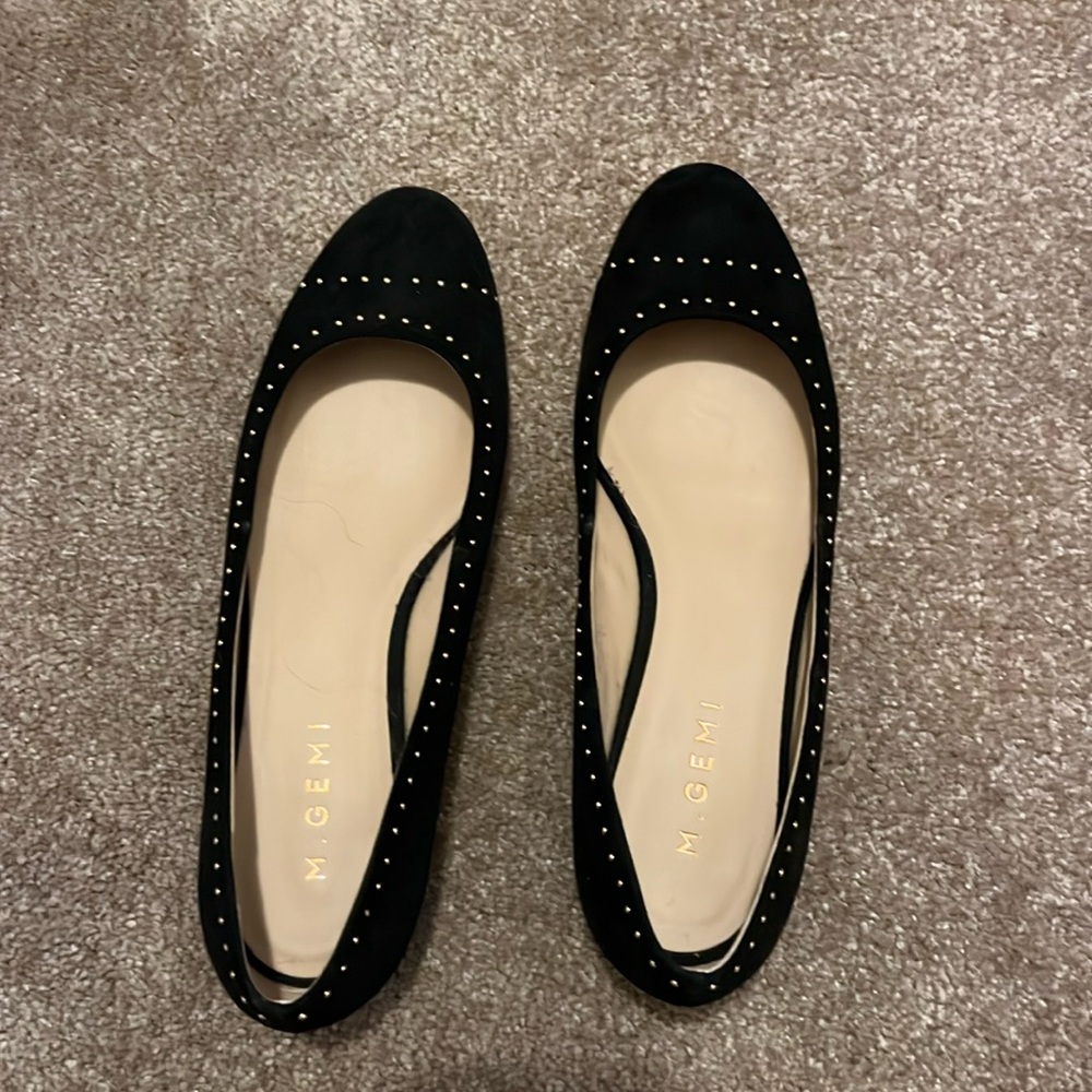 M. Gemi black flats